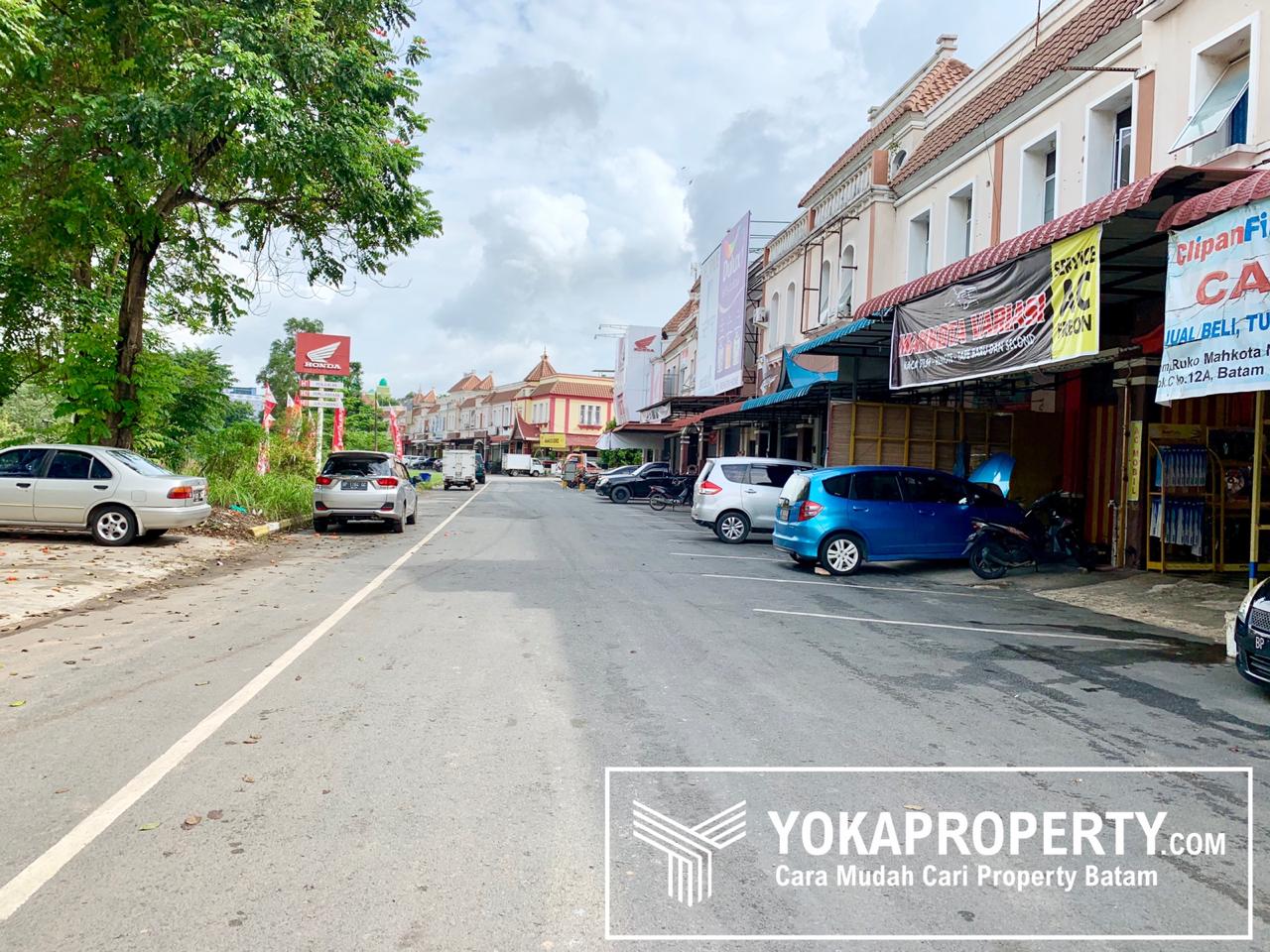 Mahkota Niaga Pinggir Jalan Bro!