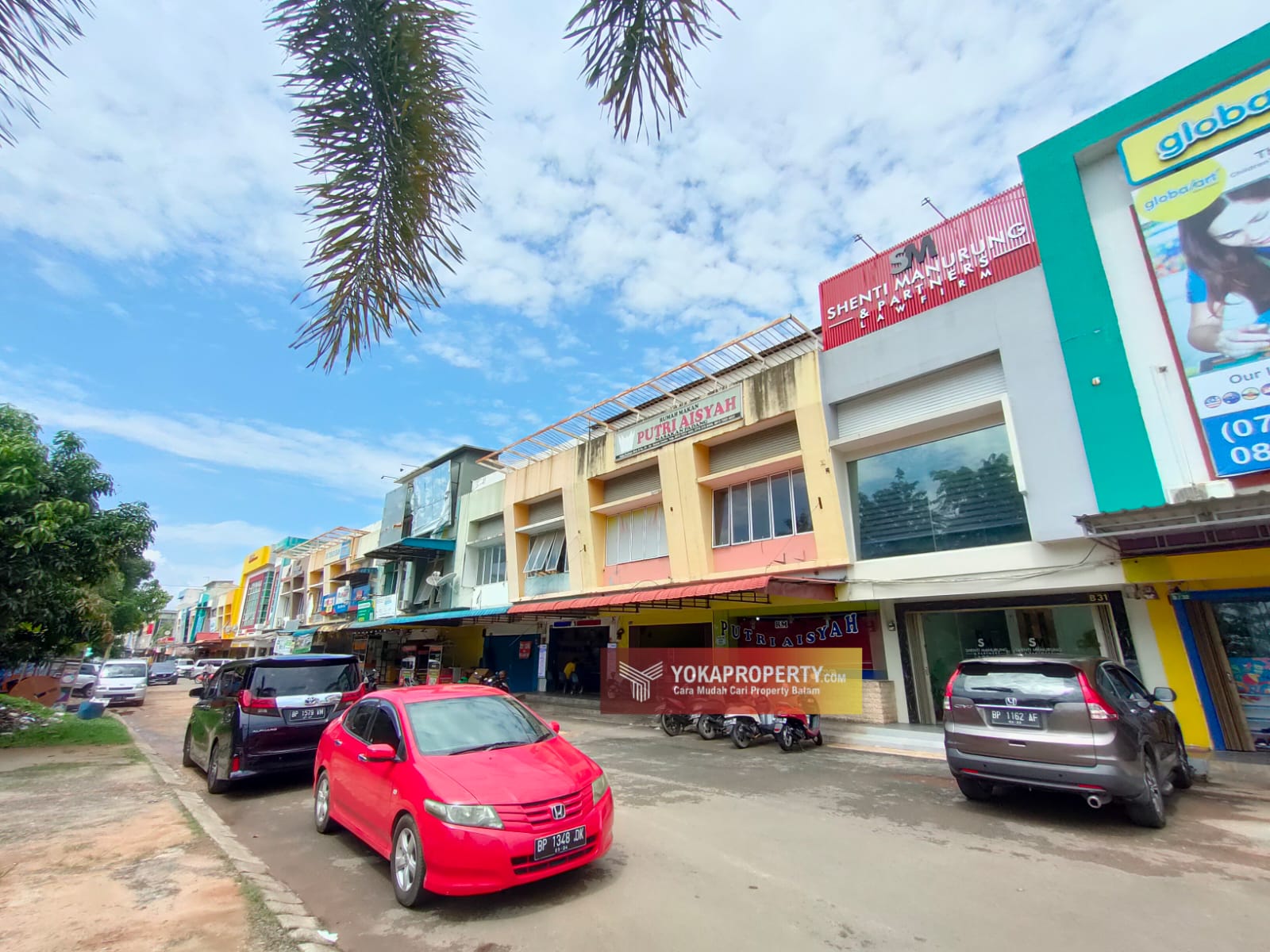 Ruko Hadap Jalan Besar